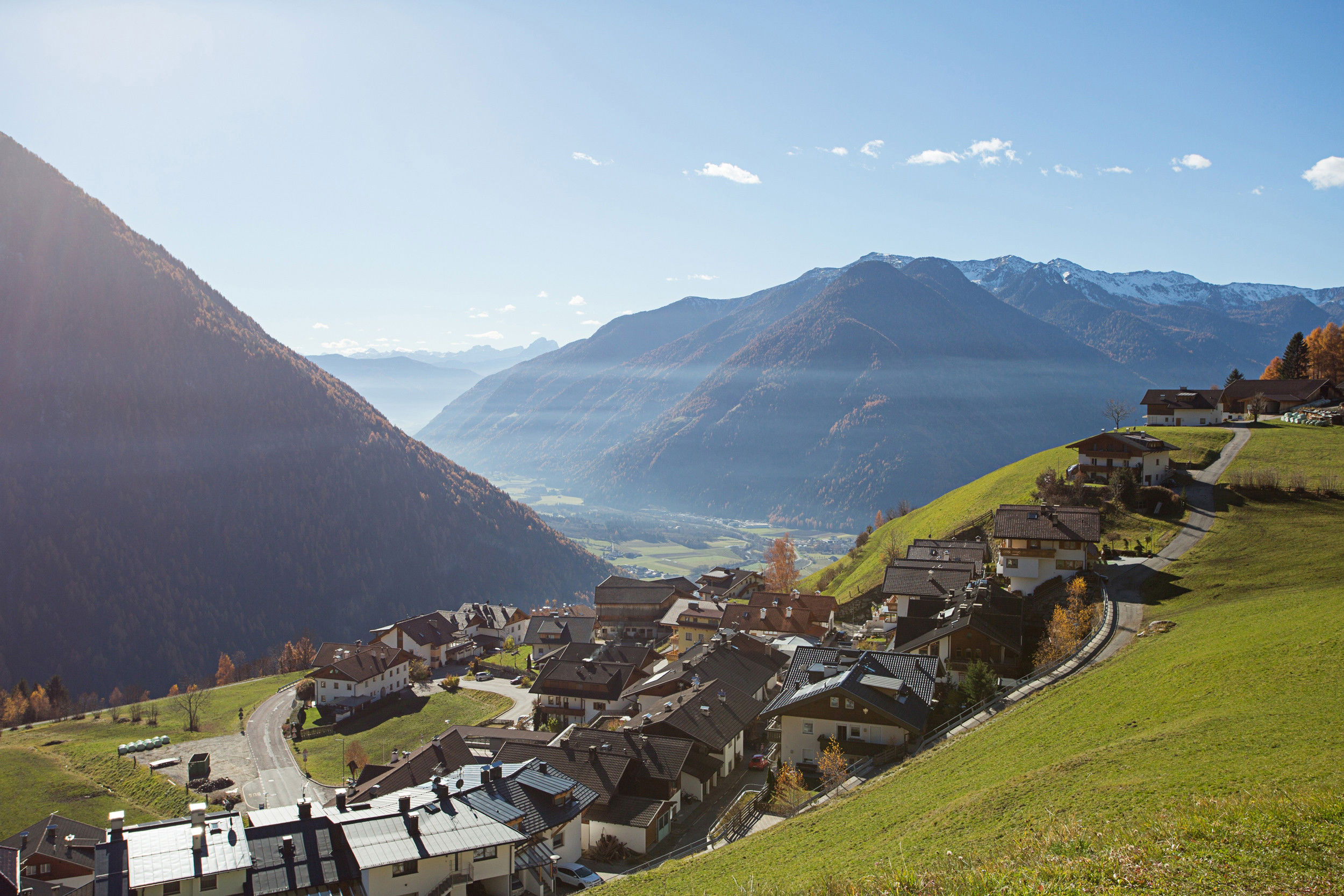 The small village of Ahornach with a fantastic view of the valley floor and the surrounding mountains