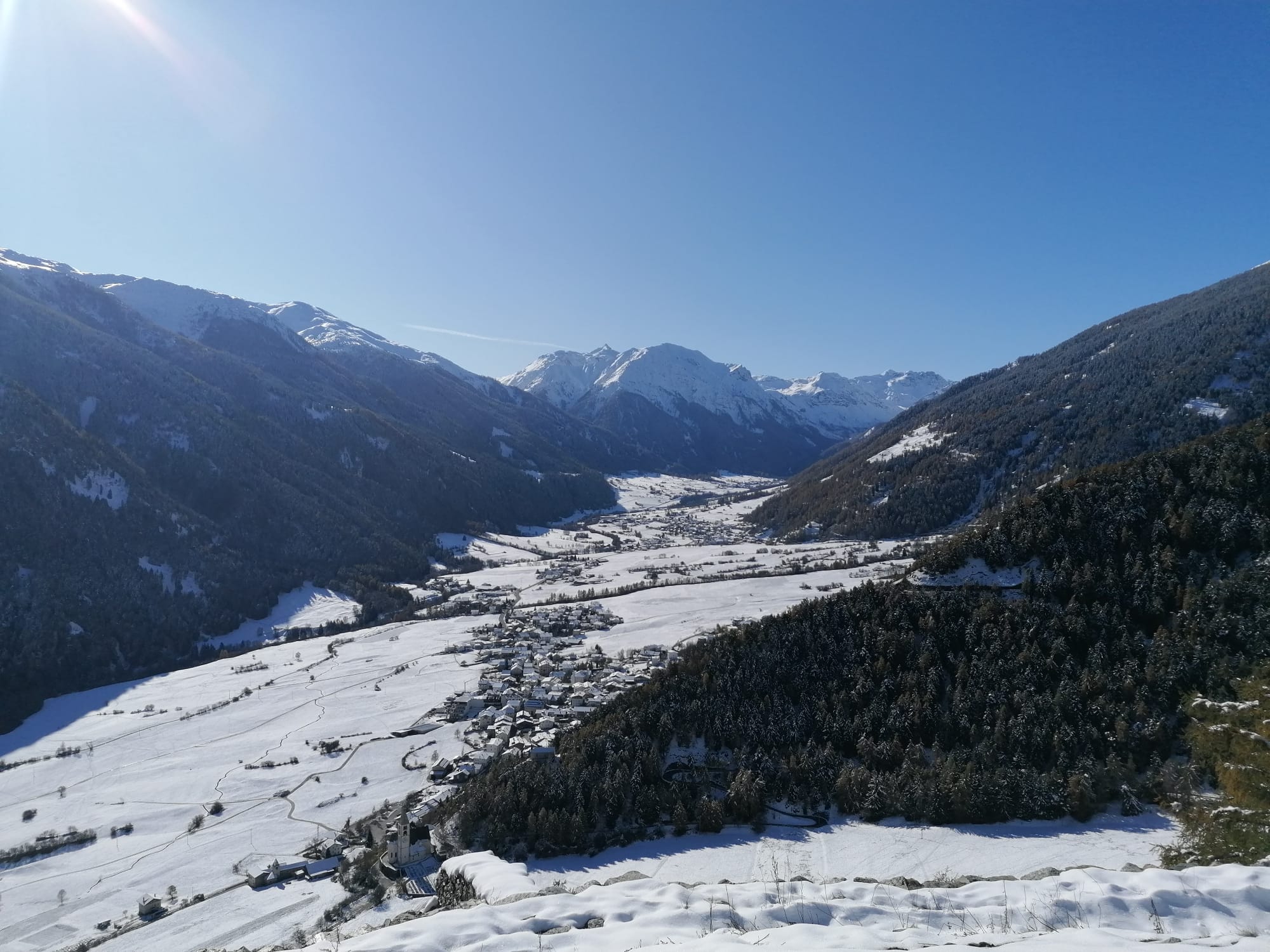 Taufers in Münstertal photographed from above in the middle of winter.