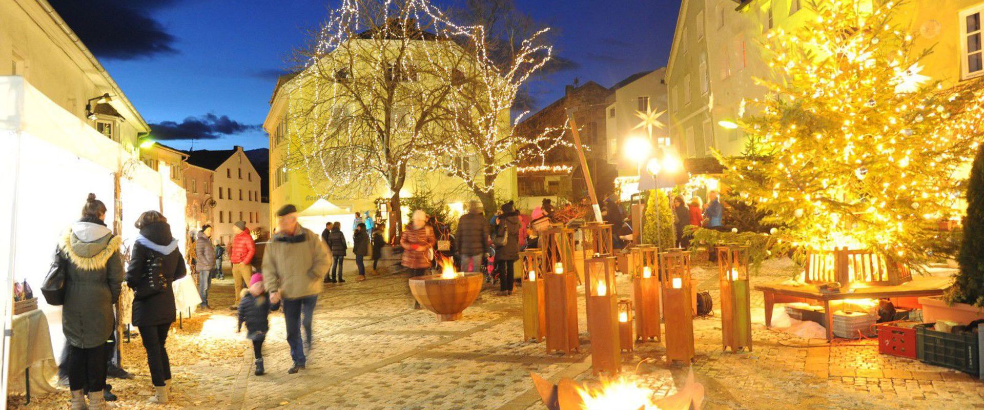 Laas in winter Laas' village square in Christmas spirit.