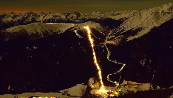 Randonnées sur les pistes le soir dans le Tyrol du Sud
