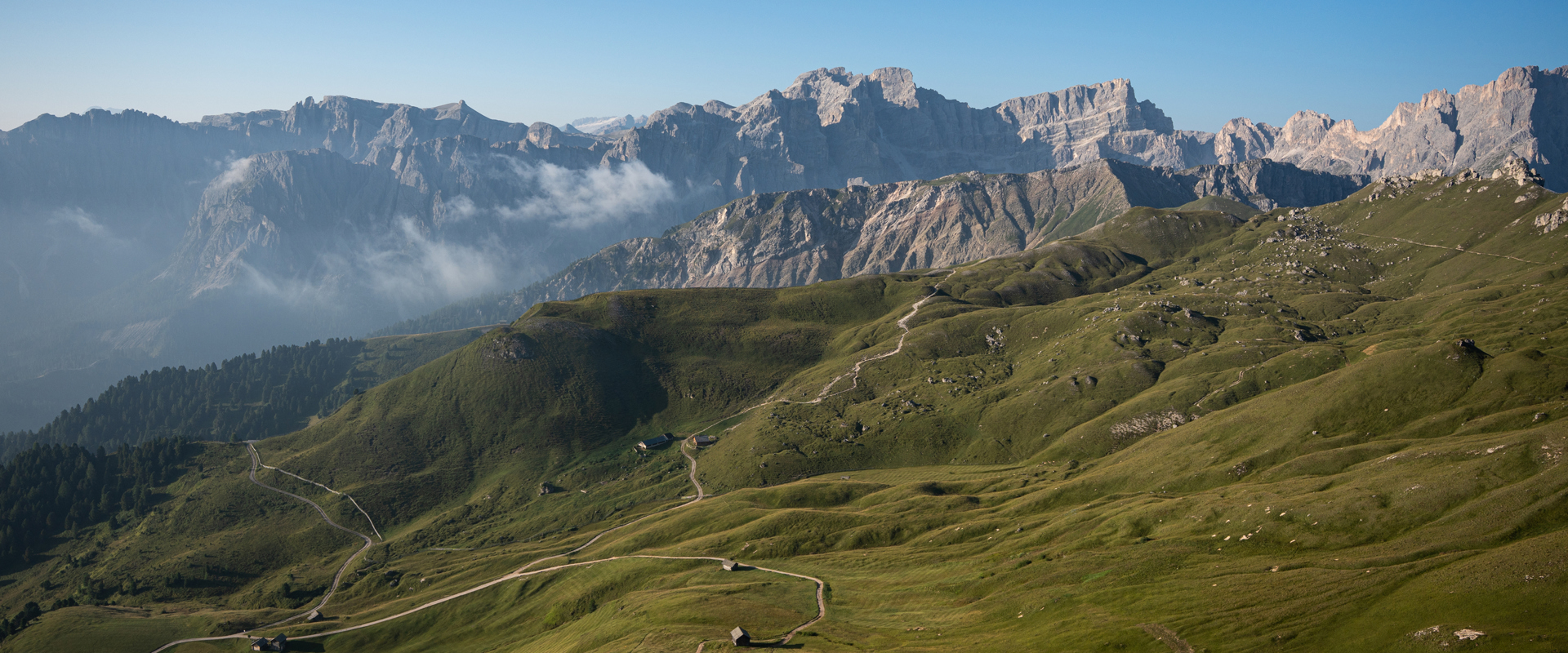 Mt. Peitlerkofel round tour Mt. Peitlerkofel round tour in Alta Badia